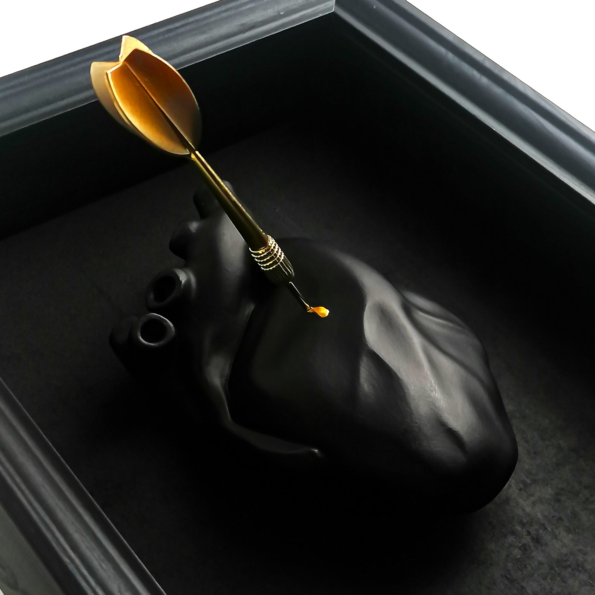 Cuore Anatomico Dart Black con Cornice Nera