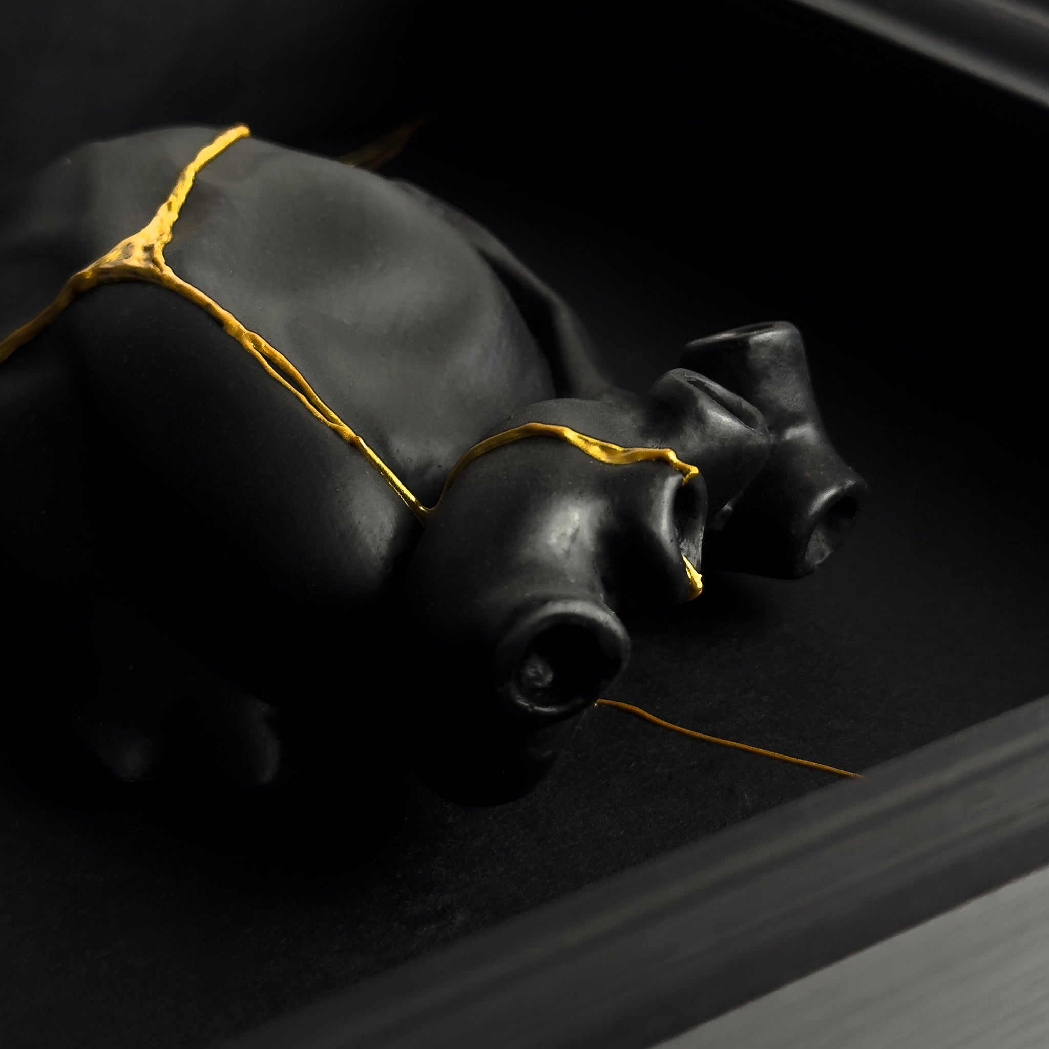 Cuore Anatomico Kintsugi Nero Con Cornice