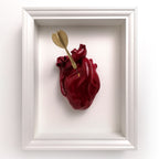 Cuore Anatomico Dart Amaranto con Cornice Bianca